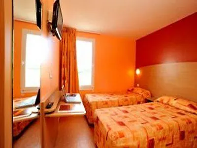 Hotel Initial By Balladins Roissy / Saint-mard 2*