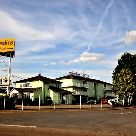 Hotel Initial By Balladins Roissy / Saint-mard