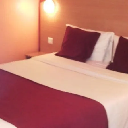 Hotel Initial By Balladins Roissy / Saint-mard