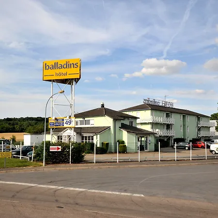 Hotel Initial By Balladins Roissy / Saint-mard 2*