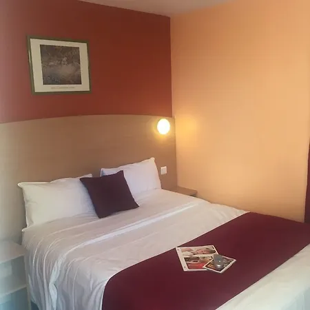 Hotel Initial By Balladins Roissy / Saint-mard